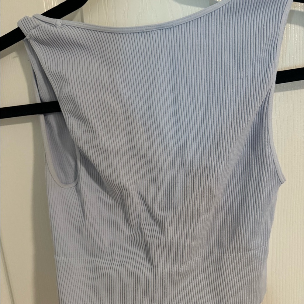 Periwinkle crop top - Picture 3 of 3